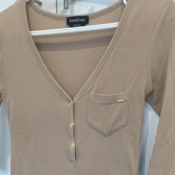 bebe V-Neck 3/4 sleeve rib knit top - Picture 3 of 13